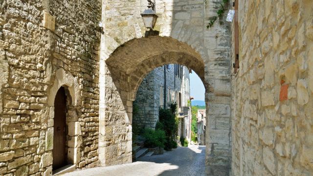 Vézénobres La Porte De Sabran ©emmanuel Rochat