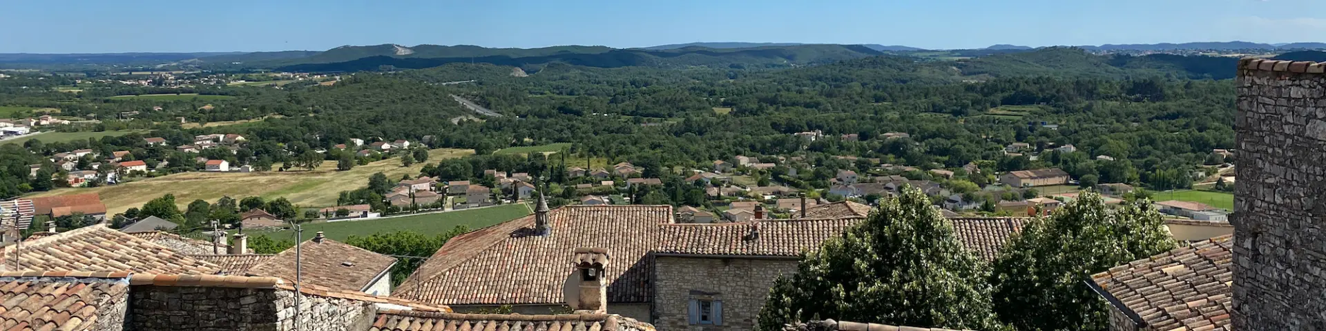 Vézénobres Vue Sur Les Toits