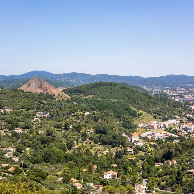 View on the crater of the city of Alès