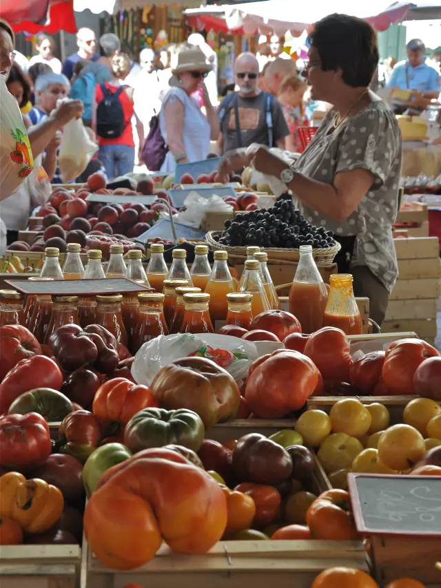 Anduze markt © Bernadette Price