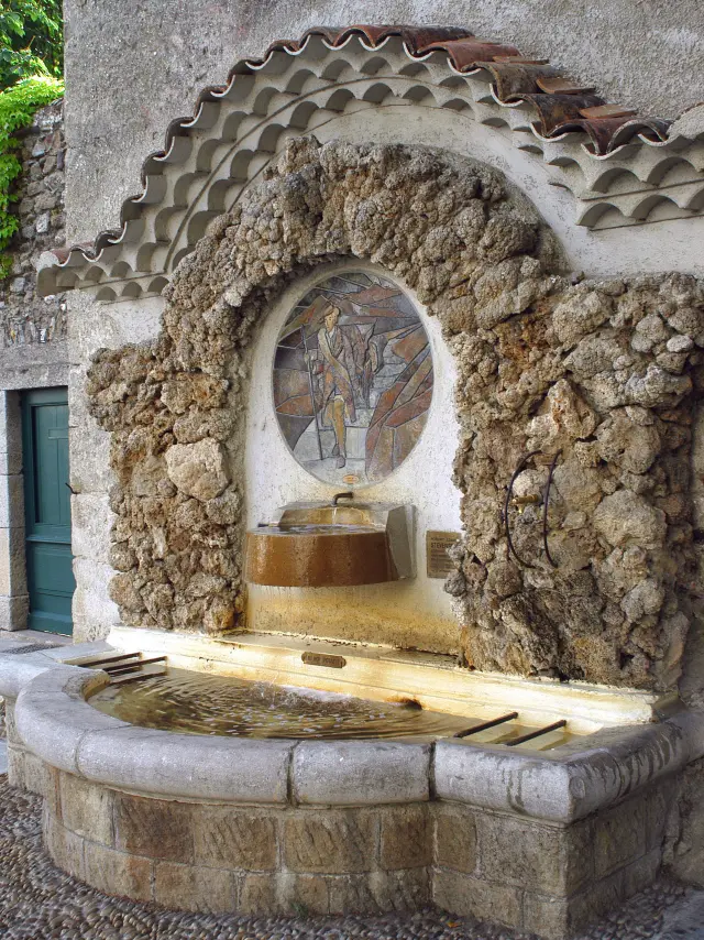 la fontaine du village de saint jean du Gard