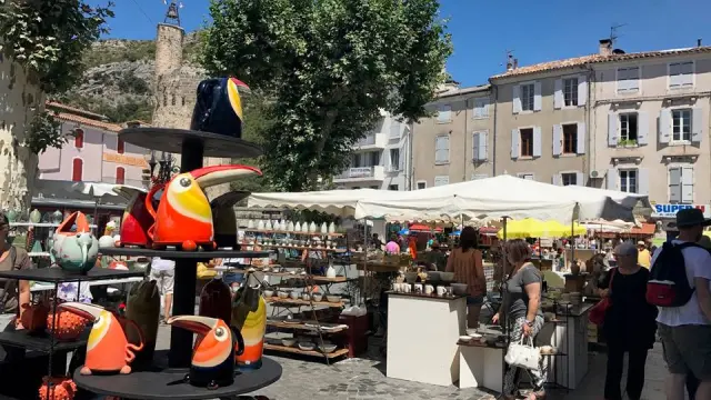 Marché Des Potiers Vase