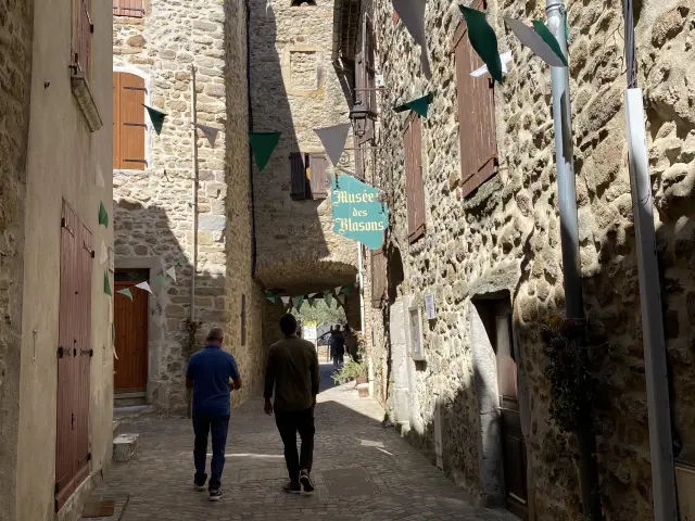 Ruelle De Saint Jean De Valeriscle 2