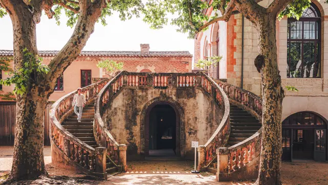 Maison Rouge 3 Lezbroz