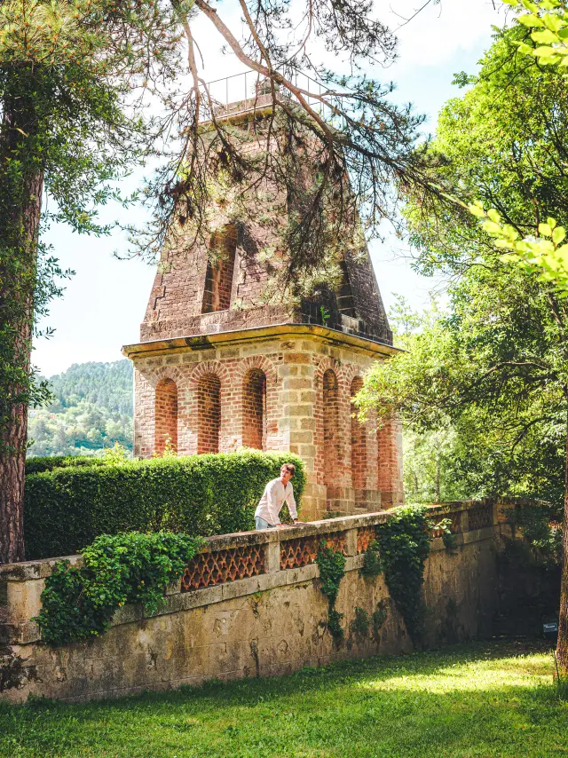 Maison Rouge 4 Lezbroz