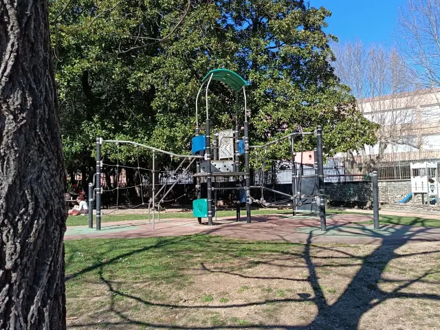 Aire De Jeux Parc Des Cordeliers